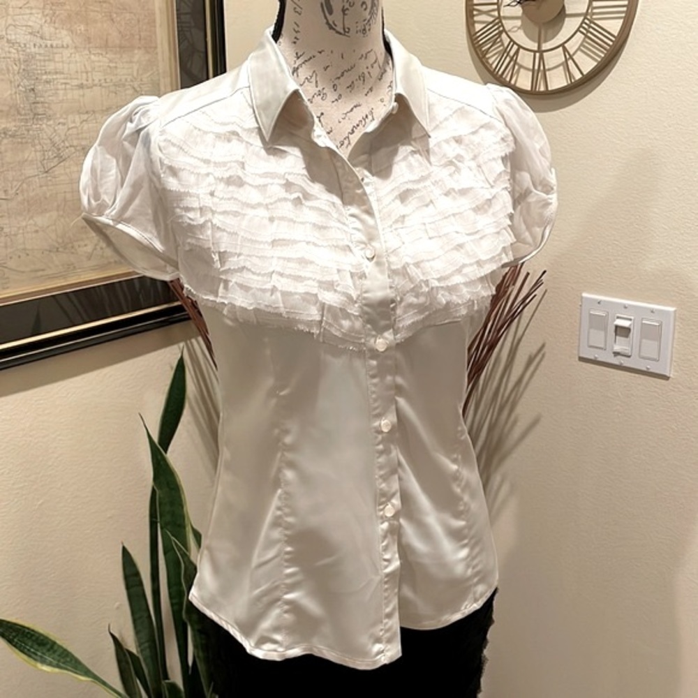 Surrealist Ruffle Front Blouse - Picture 2 of 11